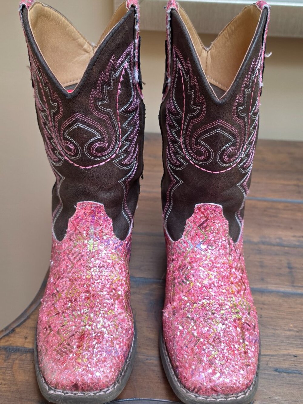 Pink sparkle cowgirl boots